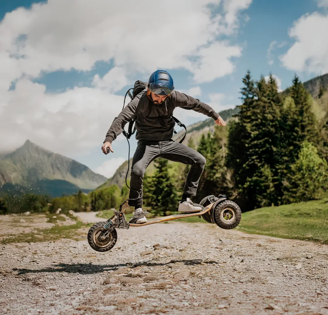 Forgée pour les riders homme carving skateboard électrique Sternboard montagne action monster board exploration extrême